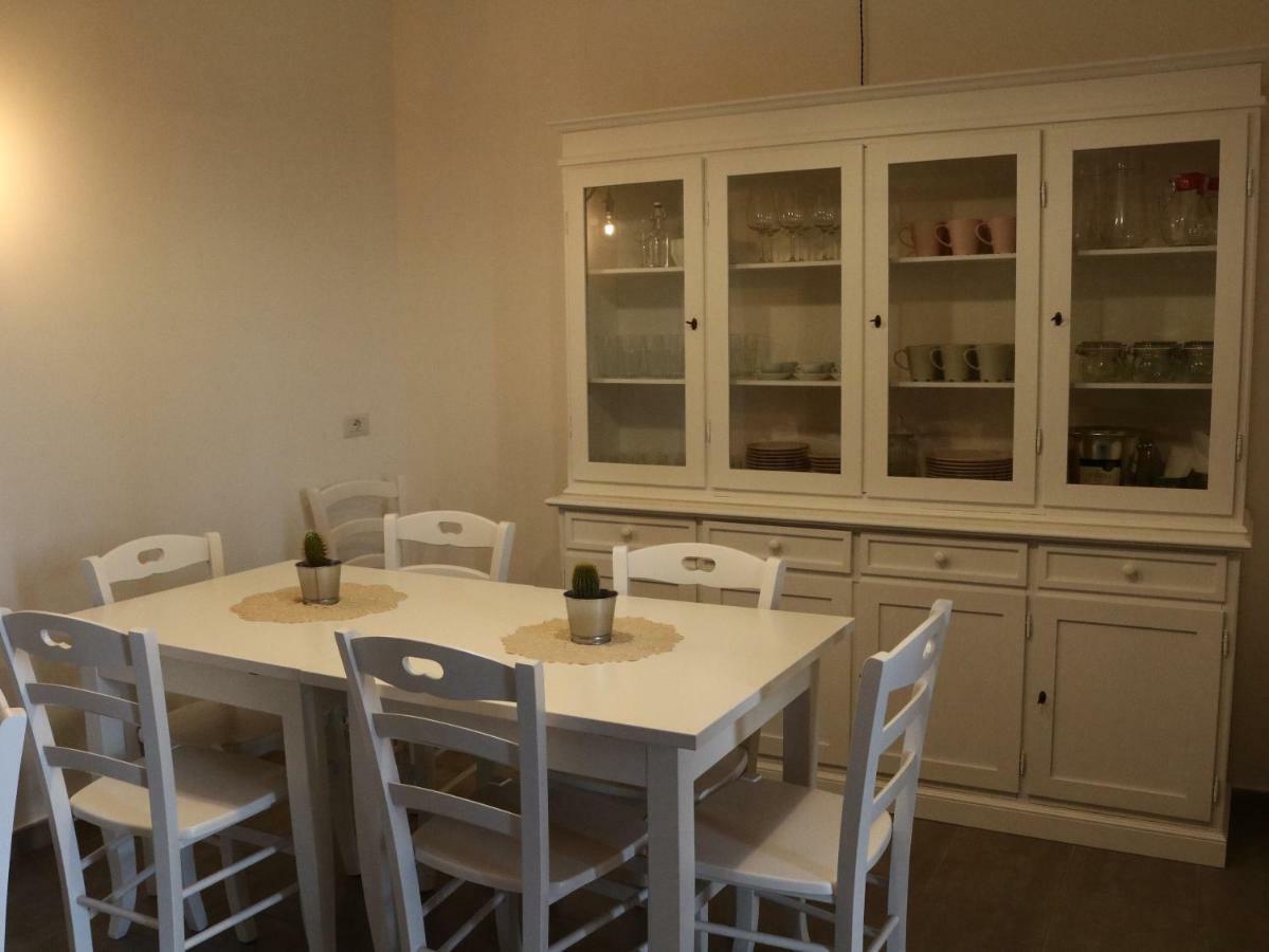 Casa Amigdala Bed & Breakfast กัสเตลลาบาเต ภายนอก รูปภาพ