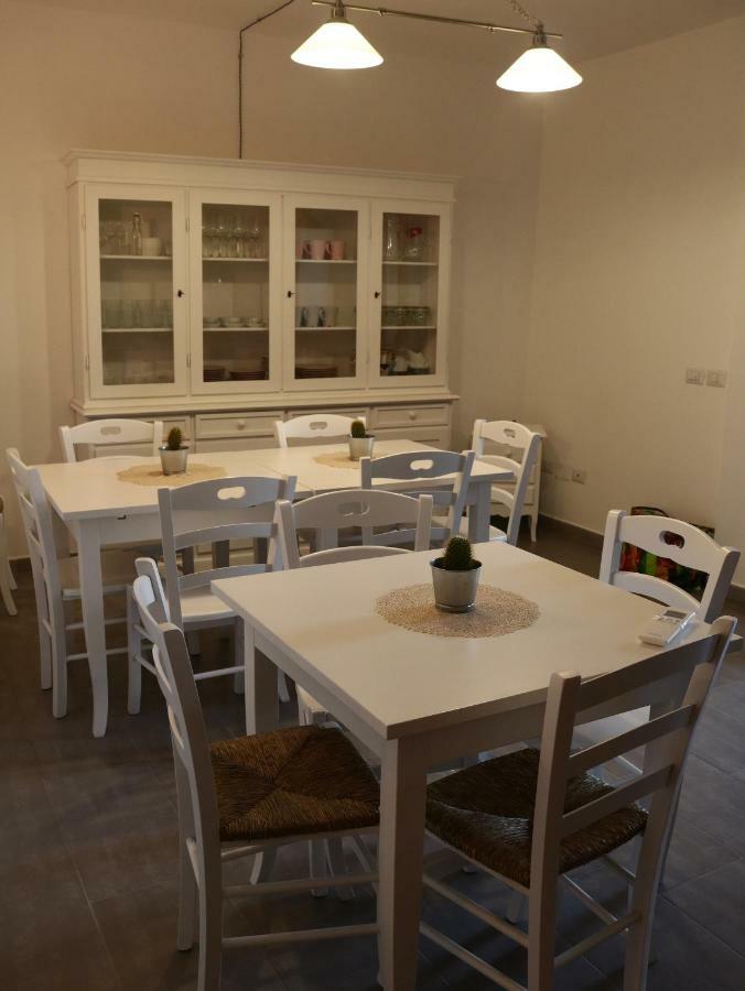 Casa Amigdala Bed & Breakfast กัสเตลลาบาเต ภายนอก รูปภาพ